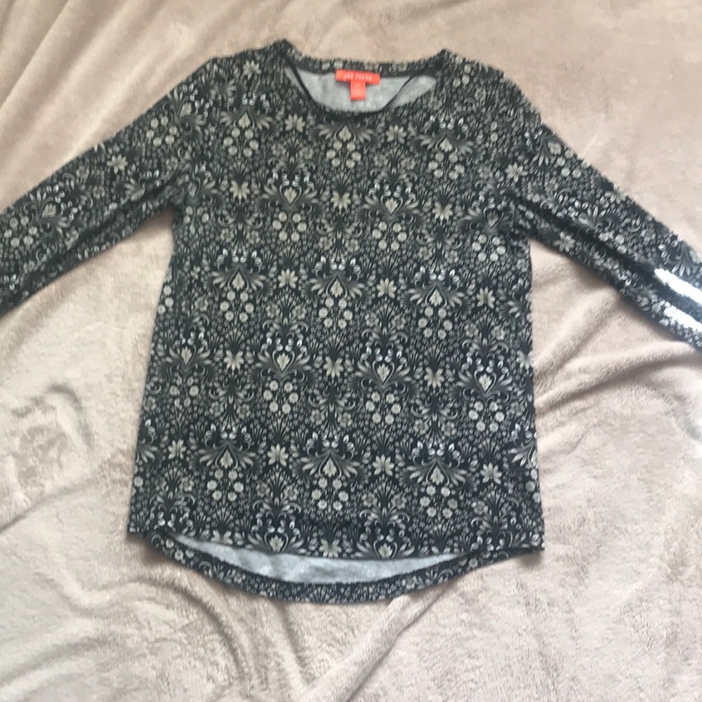 Joe Fresh long sleeve shirt.